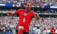 イングランド首位通過 クロアチアも進出
