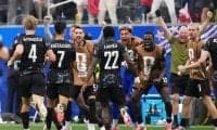 W杯 開催国カナダが16強1番乗り