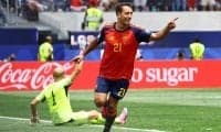 スペイン 16年ぶりW杯決勝T勝利