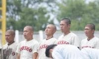 高校野球 V候補が次々と敗れる大波乱