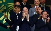FIFA会長 葬儀参列で一時W杯離脱