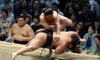 藤ノ川 戦後初の横綱初挑戦から4連勝