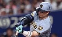 佐藤輝が1試合2本塁打 直近3戦4発