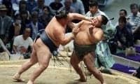 41歳玉鷲 史上9人目の通算900勝