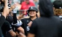村上宗隆 勝ち越し28号で3連勝貢献