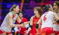 バレー女子 前回王者に敗れ決勝逃す