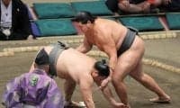 幕下・天昇山が全勝対決を制し3連勝