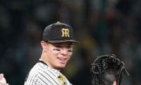 阪神・佐藤輝明が史上9人目の三冠王