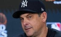 ヤンキース・ブーン監督 来季続投
