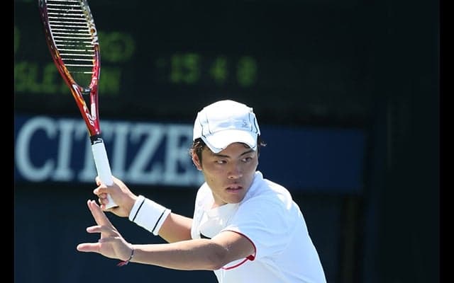  18歳、高橋悠介プロがスリクソンとテニス用品総合使用契約を締結 