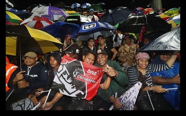  フィジーで初のスーパーラグビー開催！　熱狂の首位攻防はチーフス勝利 