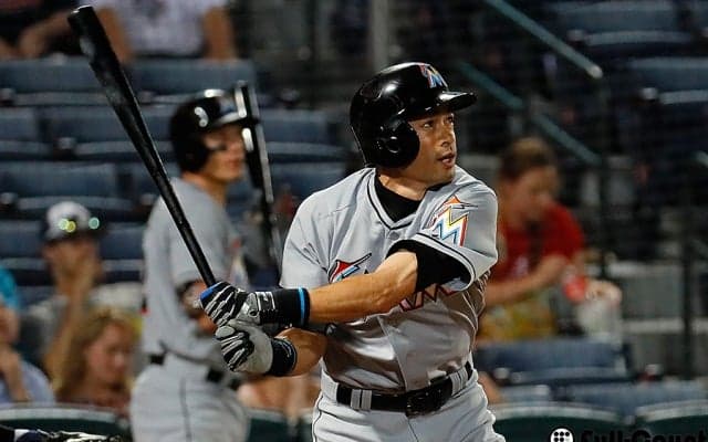 イチロー、11日ぶり快音で3000安打へ「9」　代打で中前打、逆転勝利に貢献