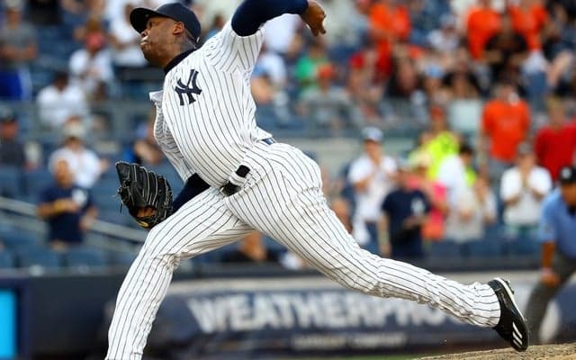 ヤンキースがチャップマンを放出、カブスと1対4のトレード