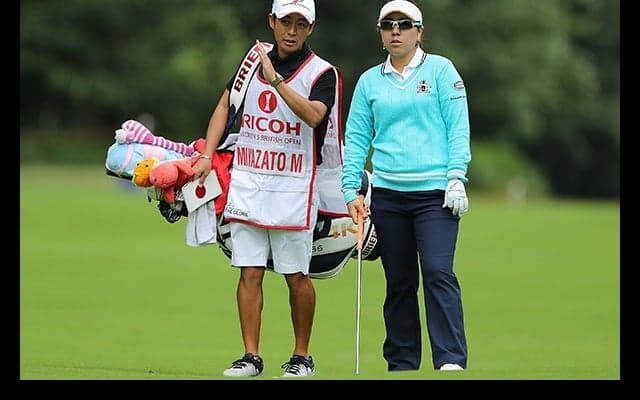 美香、野村が15位タイで決勝Rへ　A.ジュタヌガーン、フォンが1打差に迫る