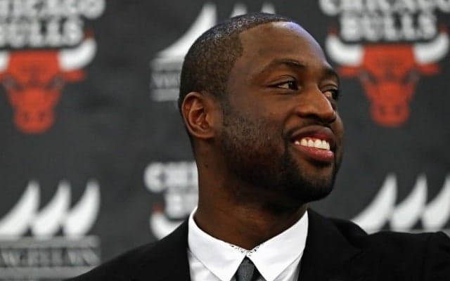 ドゥエイン・ウェイドがブルズ入団会見で自身の役割を明言。「ブルズはバトラーのチーム」