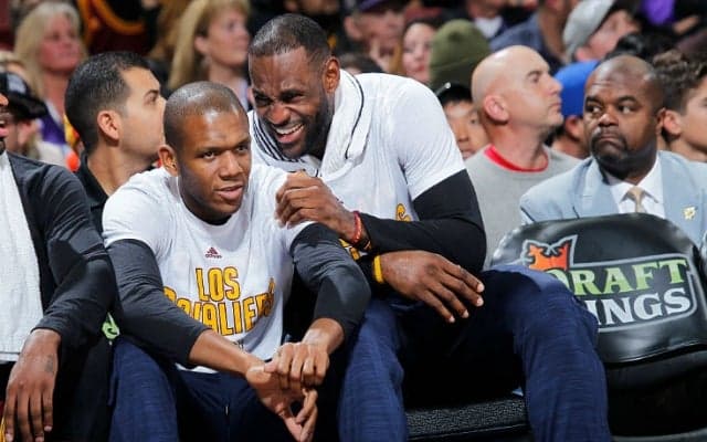 レブロンを支えたジェームズ・ジョーンズがキャブズと再契約