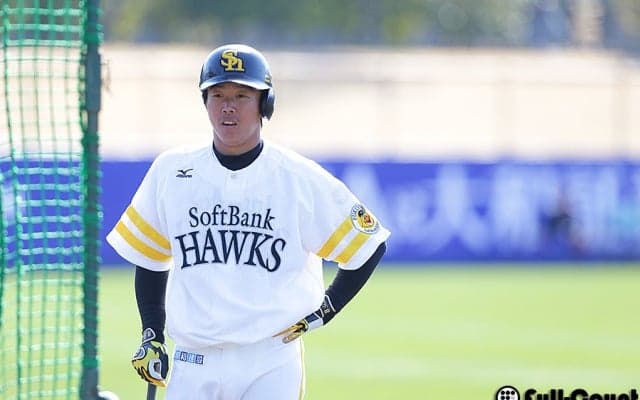 殊勲打のホークス鶴岡、打撃好調の要因は…「何とかできると強い気持ちで」