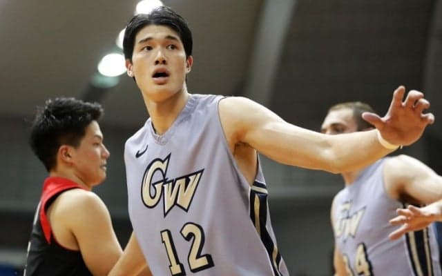 凱旋帰国の渡邊雄太「日本のお客さんの前でプレーするのは楽しい」