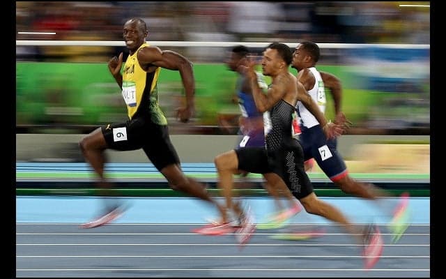 【リオ2016】「ボルト余裕すぎワロタｗｗ」ウサイン・ボルトがレース中にカメラ目線？一枚の写真が大炎上