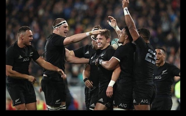  W杯決勝以来のライバル対決　NZ10番はバレット、豪州には欧州組が復帰 