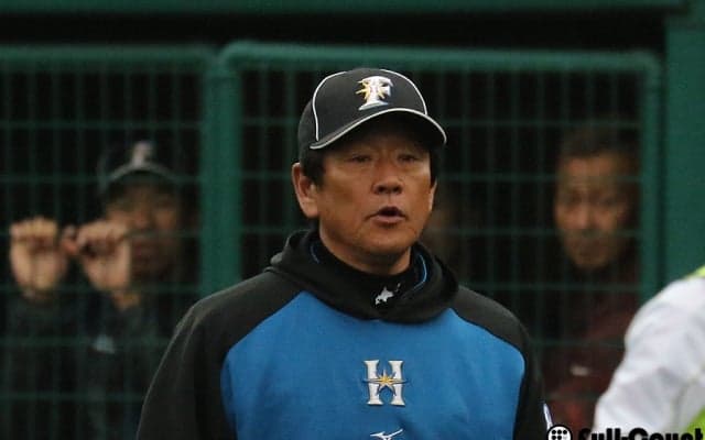 日本ハム栗山監督が札幌ドームに“珍要求”「あれを外してくれ」