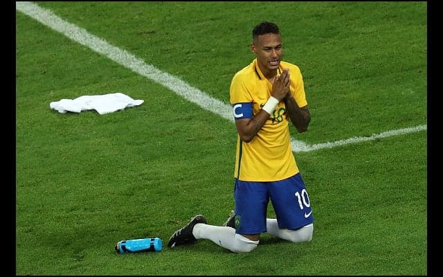 【リオ2016】ブラジルサッカー初優勝瞬間、街中の盛り上がりは…ウサイン・ボルトも観戦、ネイマールのライトニングポーズにもご満悦？