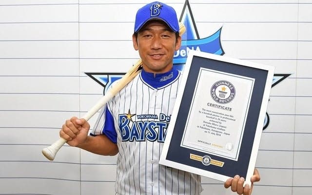 三浦大輔「プロ野球投手による安打最多連続年数」がギネス世界記録に