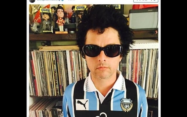 Green Day・ビリー、川崎フロンターレ創立20周年を祝福…中村憲剛「凄くない？」
