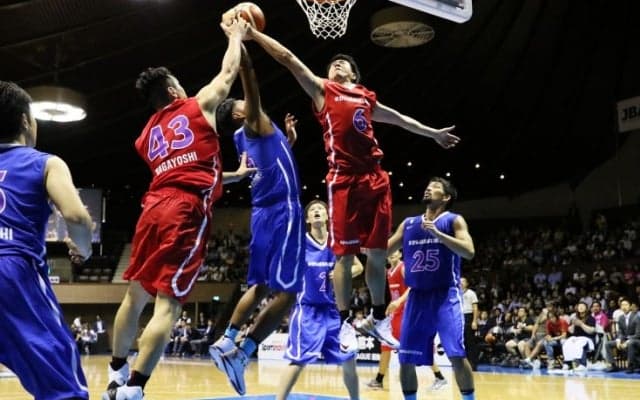 延長戦の末、Bリーグ選抜が九州選抜を倒す！ チャリティーマッチは『本気の戦い』で熊本に元気を注入