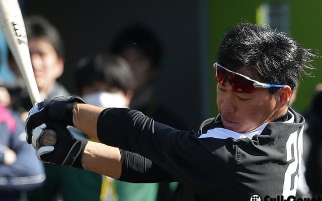 SB長谷川が区切りの1000安打　「見てくれは悪いけど、自分らしい一打」