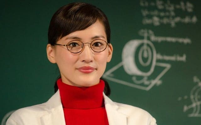 綾瀬はるか、「ブリザック」タイヤゼミ開講…冬の準備に「足湯たんぽ」