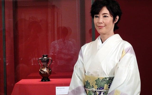 寺島しのぶ「フランスのように古いものを大切に」…ガレとドーム展初日