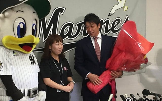 決断の理由、ロッテ愛、4番像、ウグイス嬢…サブロー涙の引退会見一問一答