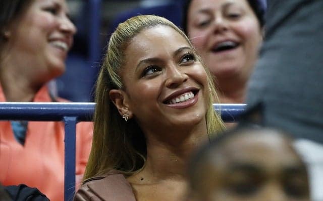 全米オープンにビヨンセ登場、夫ジェイ・Zとセリーナを応援