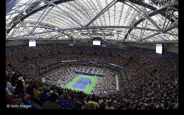  「何も聞こえやしない」雨が屋根を叩く中、マレーが勝つ [全米オープン] 