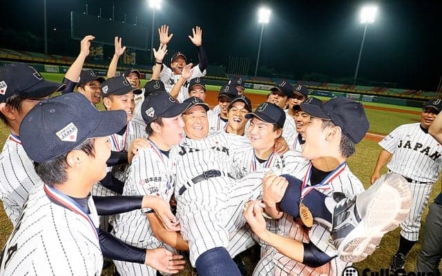 選手の性格まで考慮した起用がピタリ　U-18代表を率いる小枝守監督の手腕