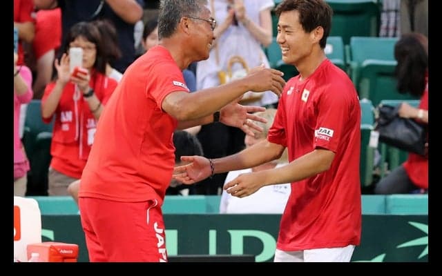  ダニエルに続いて西岡も！日本が2連勝でワールドグループ残留に王手 [デ杯ワールドグループ・プレーオフ 日本対ウクライナ]
 