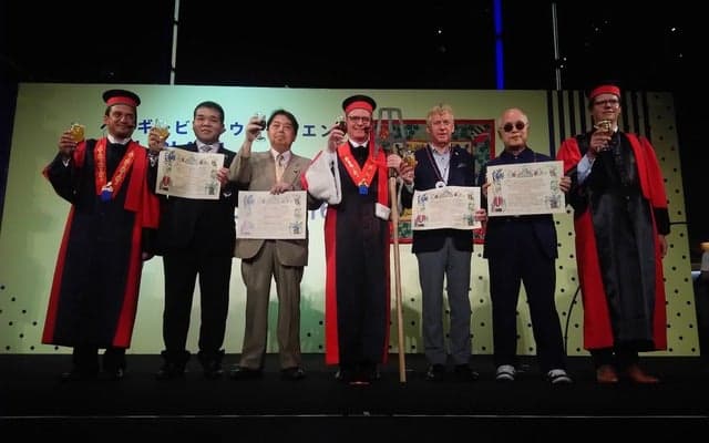 大相撲元大関栃東 玉ノ井親方らがベルギービール名誉騎士に