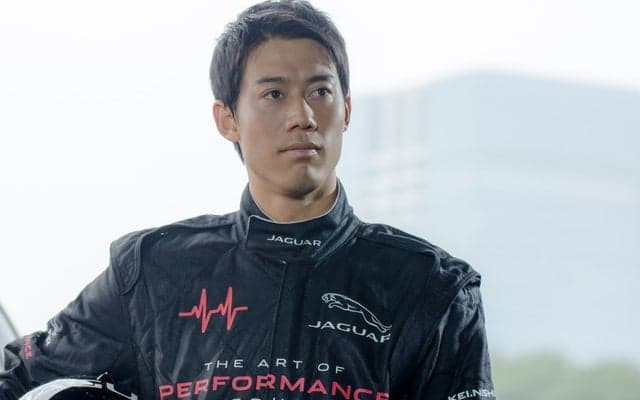 錦織圭、レーシングスーツでジャガーを運転！スマートコーン・チャレンジに挑戦