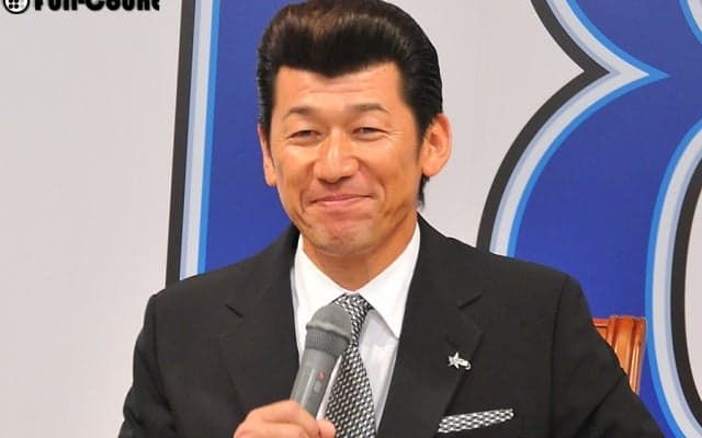 DeNA三浦がファン長蛇の列に咄嗟の行動　心打つアナウンスに拍手沸き起こる