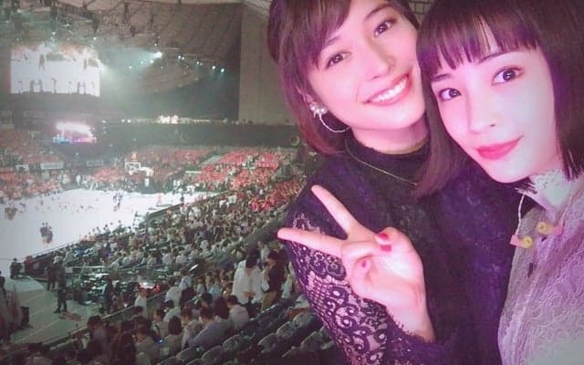 広瀬アリス＆すず、Bリーグ開幕に興奮「やばーい！」