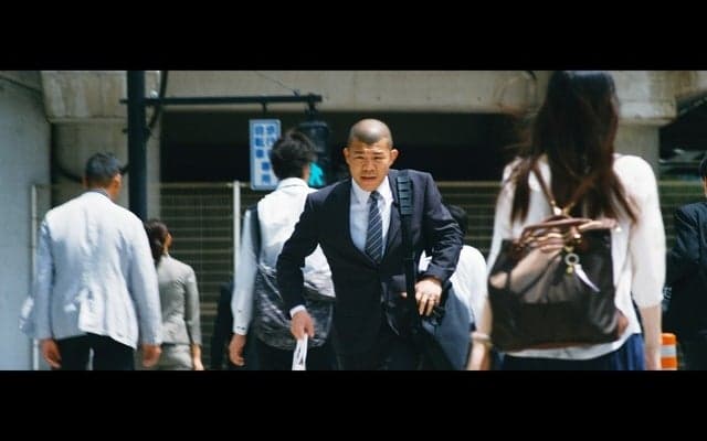 亀田興毅が新人営業マンに？ウェブムービーで仕事に奮闘