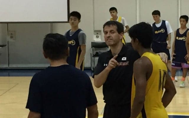 U-18男子日本代表をアジア2位に押し上げたトーステン・ロイブルがそのコーチングスキルを公開！
