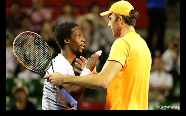  モンフィスがビッグサーバーのカルロビッチを倒して準決勝進出 [楽天ジャパンオープン] 