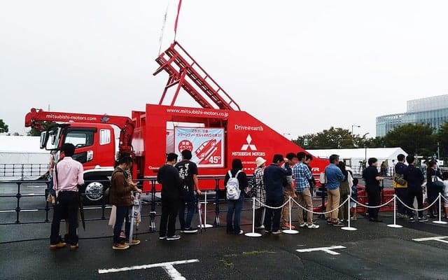 【東京モーターフェス16】最大傾斜45度を行く4駆車から、世界の勾配を感じる