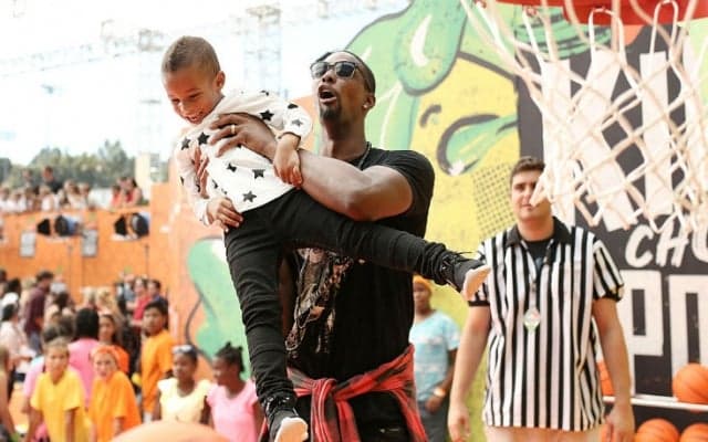 クリス・ボッシュ、現役続行への強い意欲は「子供に戦う姿を見せる」ため