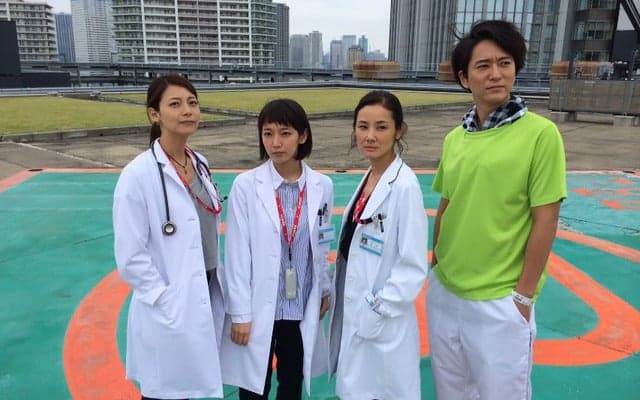 吉田羊、吉岡里帆らドラマ「コードブルー」パロディー写真公開