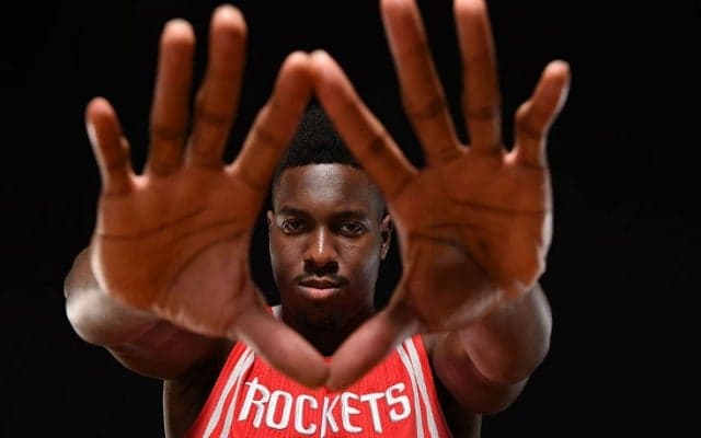 下手投げフリースローで注目を集めるルーキー、チナヌ・オヌワク