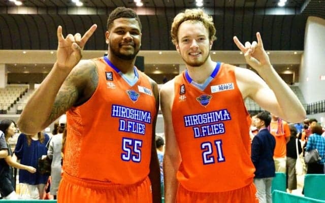 キャメロン・リドリー＆コナー・ラマート（広島ドラゴンフライズ）「地球の裏側で、バスケットボールと友情は続く」vol.1
