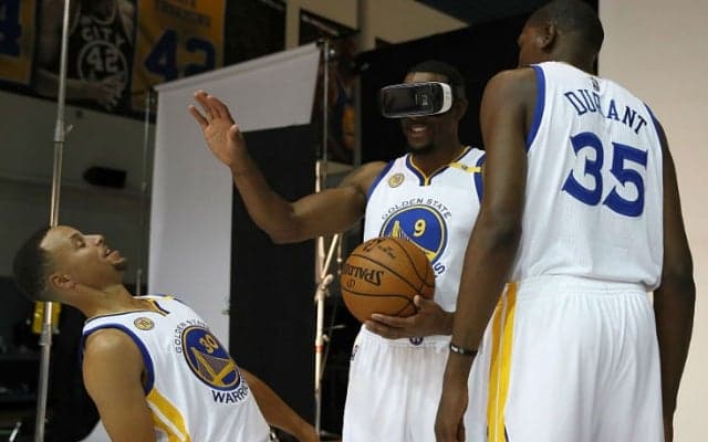 NBAがプロスポーツ史上初となる『バーチャルリアリティ』観戦を導入へ